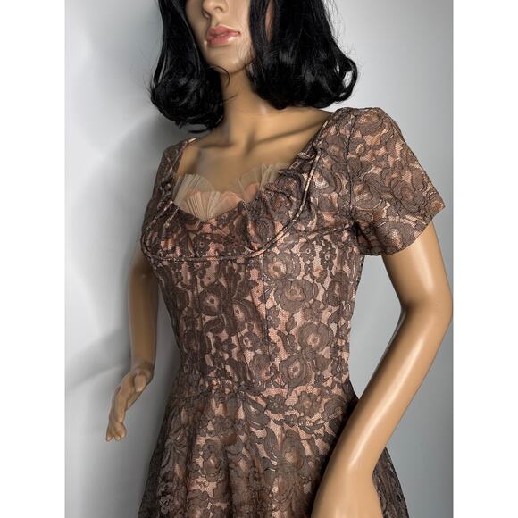 1950s Taupe Lace Fit & Flare Party Dress w/ Tulle Lining & Crown Zip Small - Picture 11 of 16